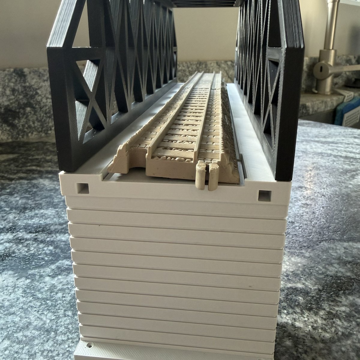 Modulare Brücke, X-Beam Eingleisig 13,5 Zoll, für Thomas the Train-Gleis — photo 4